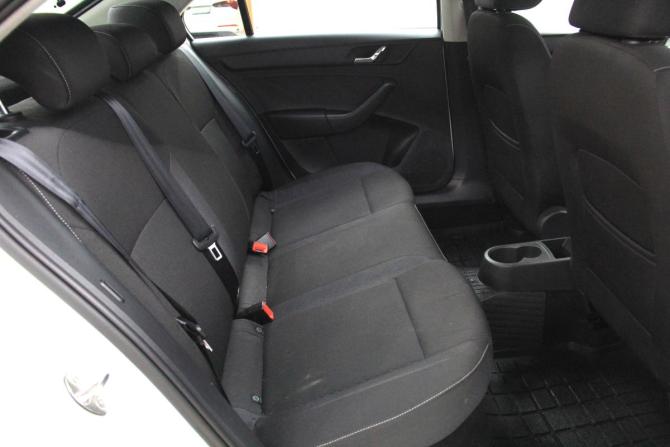 Skoda Rapid I с пробегом 2016 года, цена 897 500 рублей, 231860 км, лифтбек, Автокод Объявления