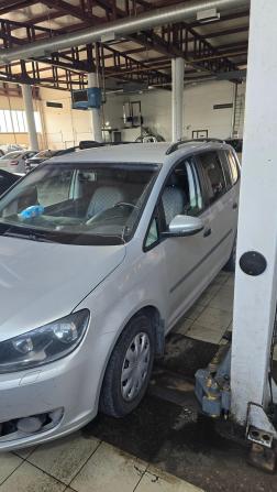 Volkswagen Touran I Рестайлинг 2 с пробегом 2012 года, цена 800 000 рублей, 162000 км, компактвэн, Автокод Объявления