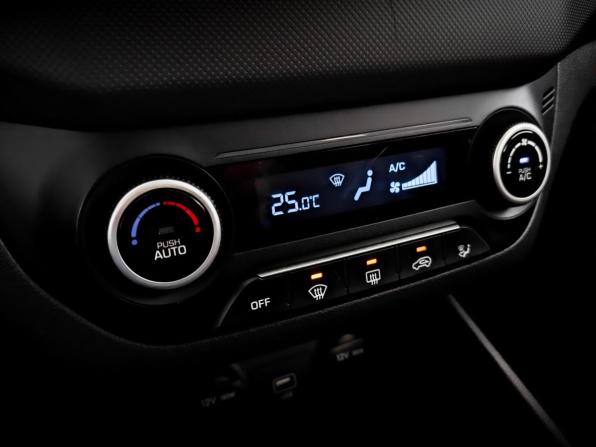 Hyundai Creta I Рестайлинг с пробегом 2021 года, цена 1 889 000 рублей, 94175 км, внедорожник, Автокод Объявления