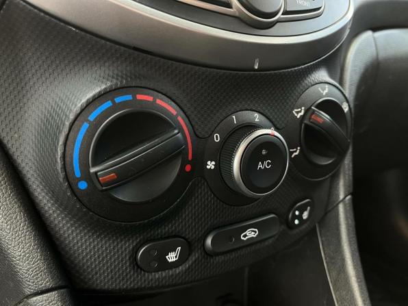 Hyundai Solaris I Рестайлинг с пробегом 2015 года, цена 897 750 рублей, 110000 км, седан, Автокод Объявления