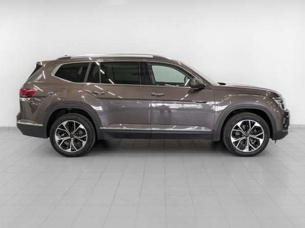Volkswagen Teramont I Рестайлинг (China Market) с пробегом 2023 года, цена 5 400 000 рублей, 54262 км, внедорожник, Автокод Объявления