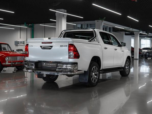 Toyota Hilux VIII с пробегом 2016 года, цена 3 980 000 рублей, 104593 км, пикап, Автокод Объявления