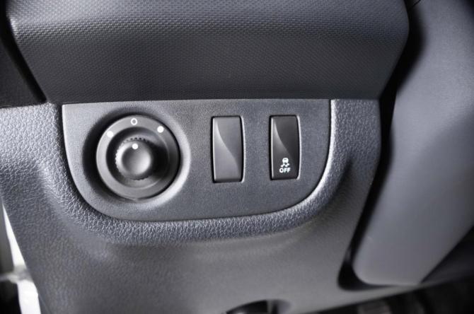 Renault Logan II Рестайлинг с пробегом 2021 года, цена 1 349 000 рублей, 80300 км, седан, Автокод Объявления