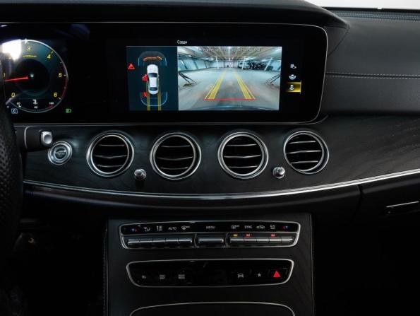 Mercedes-Benz E-Класс V (W213 S213 C238) Рестайлинг с пробегом 2021 года, цена 4 982 000 рублей, 52917 км, седан, Автокод Объявления