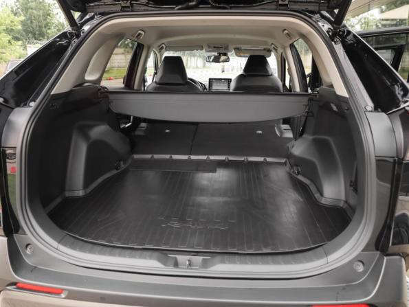 Toyota RAV4 V (XA50) с пробегом 2022 года, цена 3 369 000 рублей, 79470 км, внедорожник, Автокод Объявления
