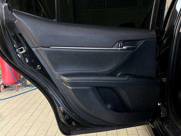 Toyota Camry VIII (XV70) Рестайлинг с пробегом 2021 года, цена 2 599 000 рублей, 161135 км, седан, Автокод Объявления