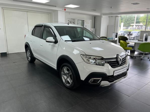 Renault Logan II Рестайлинг с пробегом 2020 года, цена 1 098 000 рублей, 125900 км, седан, Автокод Объявления