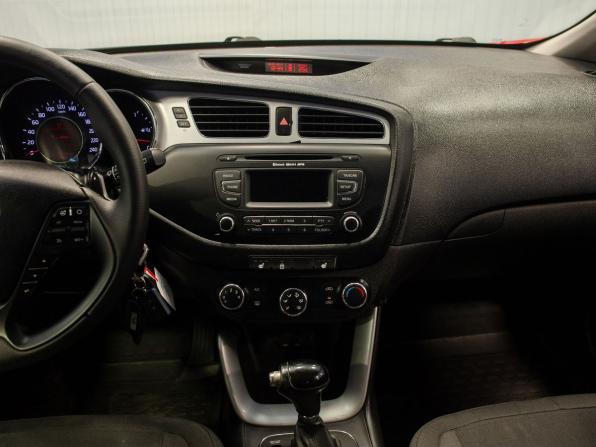 Kia Ceed II с пробегом 2014 года, цена 970 000 рублей, 263178 км, хэтчбек, Автокод Объявления
