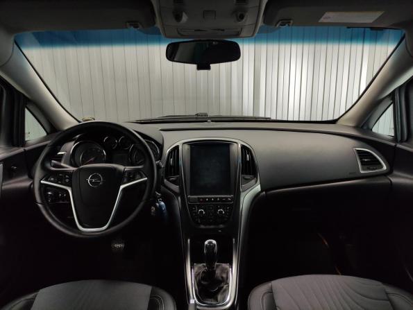 Opel Astra J Рестайлинг с пробегом 2013 года, цена 757 000 рублей, 183636 км, седан, Автокод Объявления