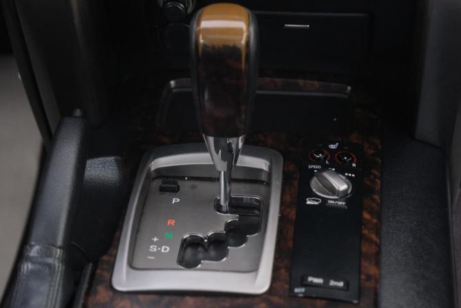 Toyota Land Cruiser 200 Series с пробегом 2009 года, цена 3 299 000 рублей, 312000 км, внедорожник, Автокод Объявления