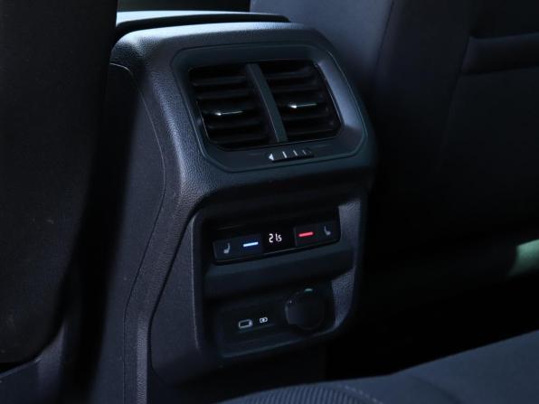 Volkswagen Tiguan II Рестайлинг с пробегом 2021 года, цена 3 244 000 рублей, 65470 км, внедорожник, Автокод Объявления