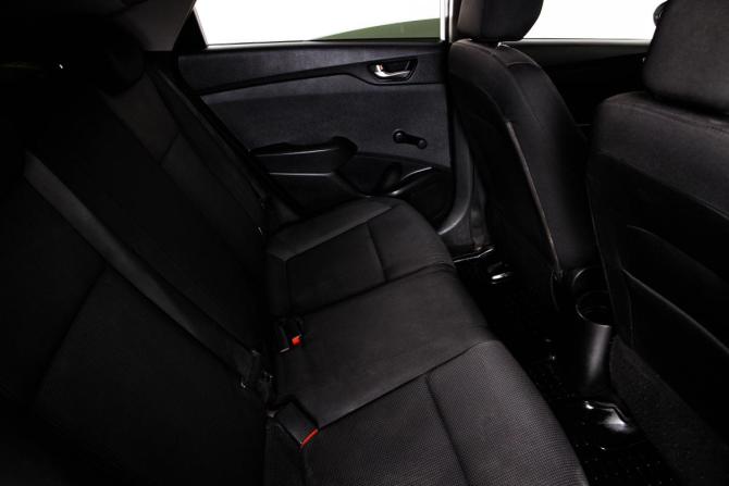 Hyundai Solaris II с пробегом 2017 года, цена 749 000 рублей, 273000 км, седан, Автокод Объявления
