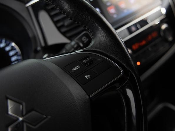 Mitsubishi Outlander III Рестайлинг 3 с пробегом 2020 года, цена 1 649 000 рублей, 202372 км, внедорожник, Автокод Объявления