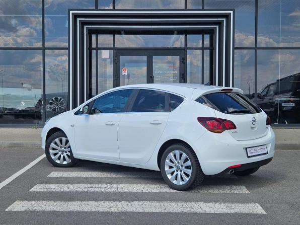 Opel Astra J с пробегом 2012 года, цена 520 000 рублей, 160500 км, хэтчбек, Автокод Объявления