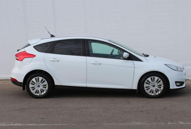 Ford Focus III Рестайлинг с пробегом 2017 года, цена 1 050 000 рублей, 171464 км, хэтчбек, Автокод Объявления