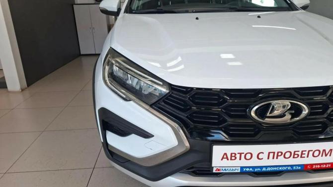 Lada (ВАЗ) Vesta I Рестайлинг (NG) с пробегом 2023 года, цена 1 334 000 рублей, 27900 км, седан, Автокод Объявления