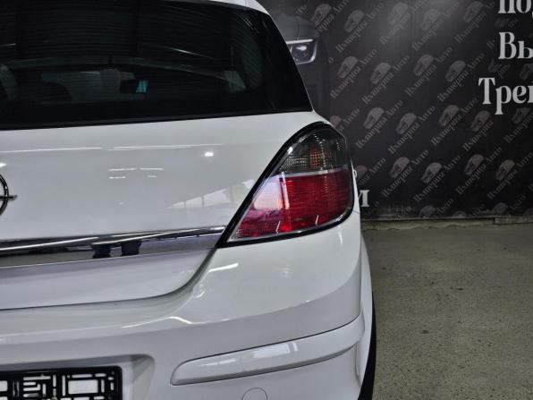 Opel Astra H Рестайлинг с пробегом 2009 года, цена 700 000 рублей, 124013 км, хэтчбек, Автокод Объявления