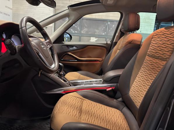 Opel Zafira C с пробегом 2013 года, цена 1 199 000 рублей, 154000 км, минивэн, Автокод Объявления
