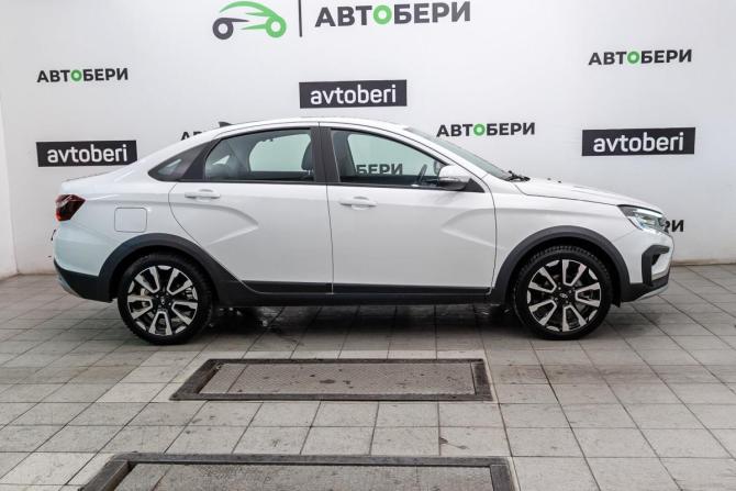 Lada (ВАЗ) Vesta I Рестайлинг (NG) с пробегом 2023 года, цена 1 310 000 рублей, 45000 км, седан, Автокод Объявления