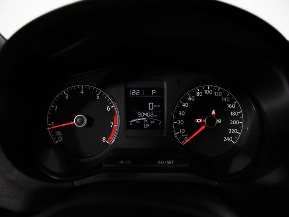 Volkswagen Polo V Рестайлинг с пробегом 2017 года, цена 1 419 000 рублей, 90401 км, седан, Автокод Объявления