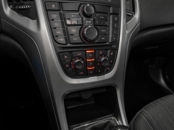 Opel Astra J с пробегом 2011 года, цена 545 000 рублей, 280404 км, хэтчбек, Автокод Объявления
