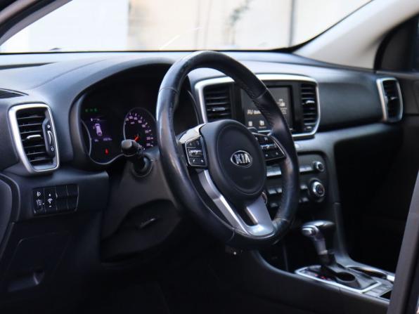 Kia Sportage IV Рестайлинг с пробегом 2018 года, цена 2 010 000 рублей, 100217 км, внедорожник, Автокод Объявления