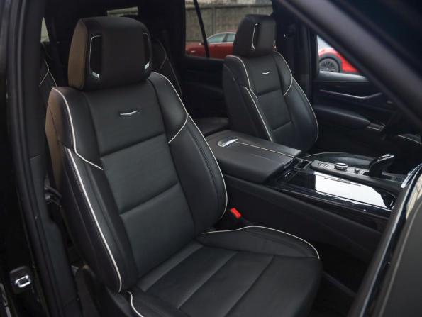 Cadillac Escalade V с пробегом 2022 года, цена 9 599 000 рублей, 61568 км, внедорожник, Автокод Объявления