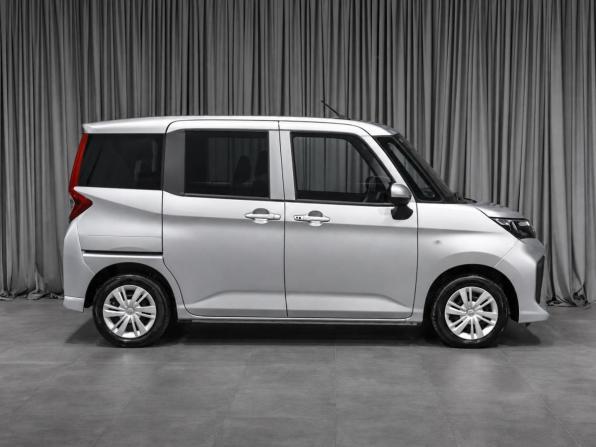 Toyota Roomy I Рестайлинг с пробегом 2022 года, цена 1 199 000 рублей, 89312 км, микровэн, Автокод Объявления