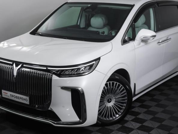 Voyah Dream I Рестайлинг с пробегом 2025 года, цена 7 200 000 рублей, 30500 км, минивэн, Автокод Объявления