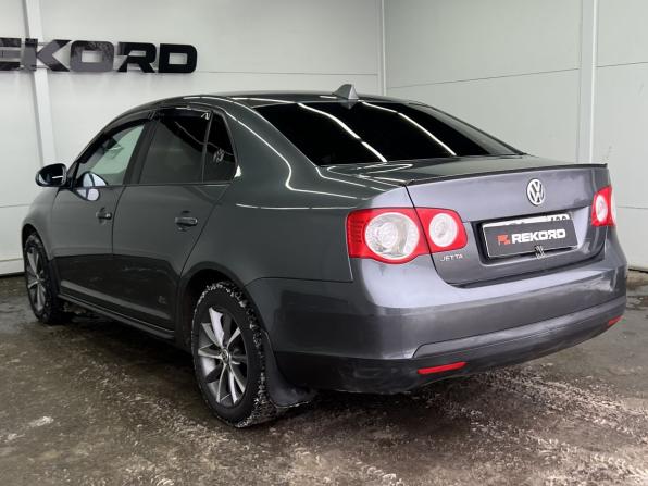 Volkswagen Jetta V с пробегом 2008 года, цена 599 000 рублей, 204427 км, седан, Автокод Объявления