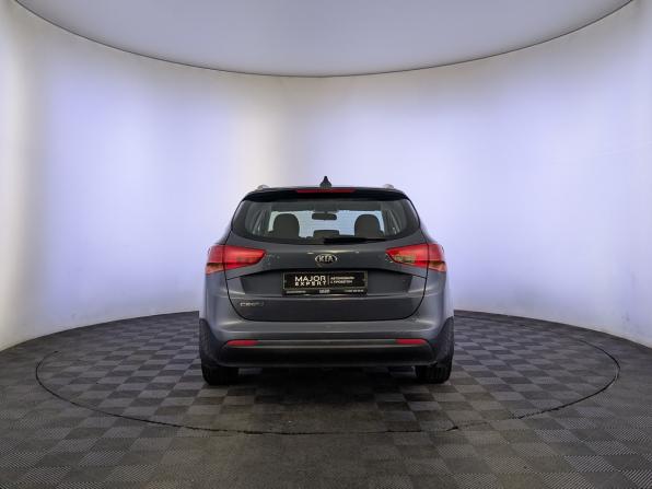 Kia Ceed II Рестайлинг с пробегом 2018 года, цена 1 300 000 рублей, 171570 км, универсал, Автокод Объявления