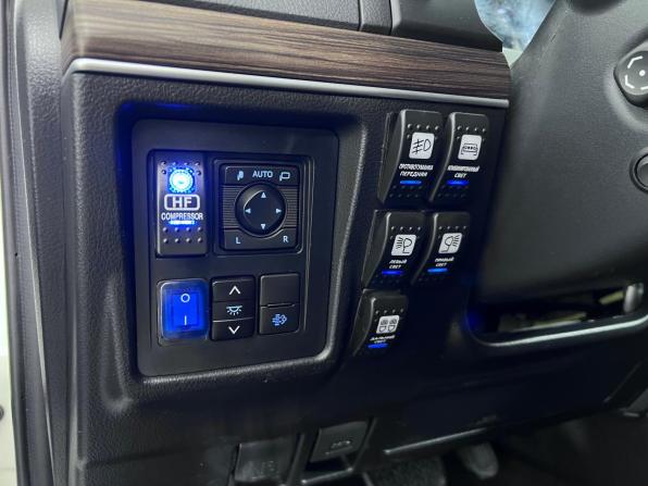 Toyota Land Cruiser Prado 150 Series Рестайлинг 3 с пробегом 2022 года, цена 6 500 000 рублей, 73750 км, внедорожник, Автокод Объявления