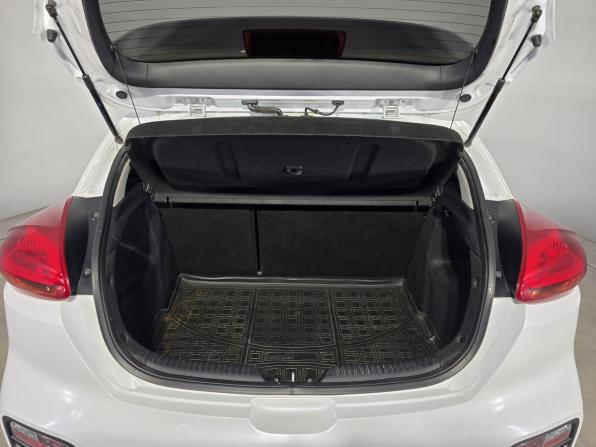Kia Ceed II Рестайлинг с пробегом 2016 года, цена 1 059 000 рублей, 164930 км, хэтчбек, Автокод Объявления