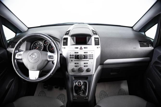 Opel Zafira B Рестайлинг с пробегом 2012 года, цена 679 000 рублей, 360000 км, компактвэн, Автокод Объявления