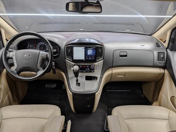 Hyundai H-1 II Рестайлинг 2 с пробегом 2019 года, цена 2 900 000 рублей, 149700 км, минивэн, Автокод Объявления