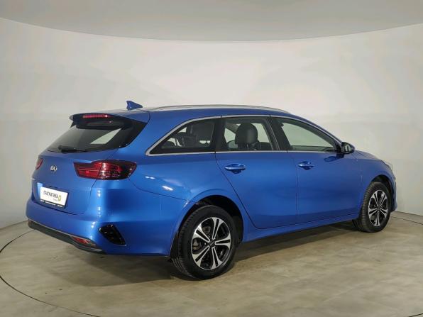 Kia Ceed III с пробегом 2021 года, цена 2 200 000 рублей, 58840 км, универсал, Автокод Объявления