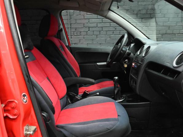 Ford Fusion I Рестайлинг с пробегом 2007 года, цена 380 000 рублей, 174448 км, хэтчбек, Автокод Объявления