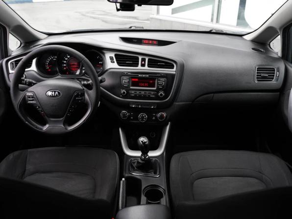 Kia Ceed II с пробегом 2014 года, цена 960 000 рублей, 133877 км, хэтчбек, Автокод Объявления
