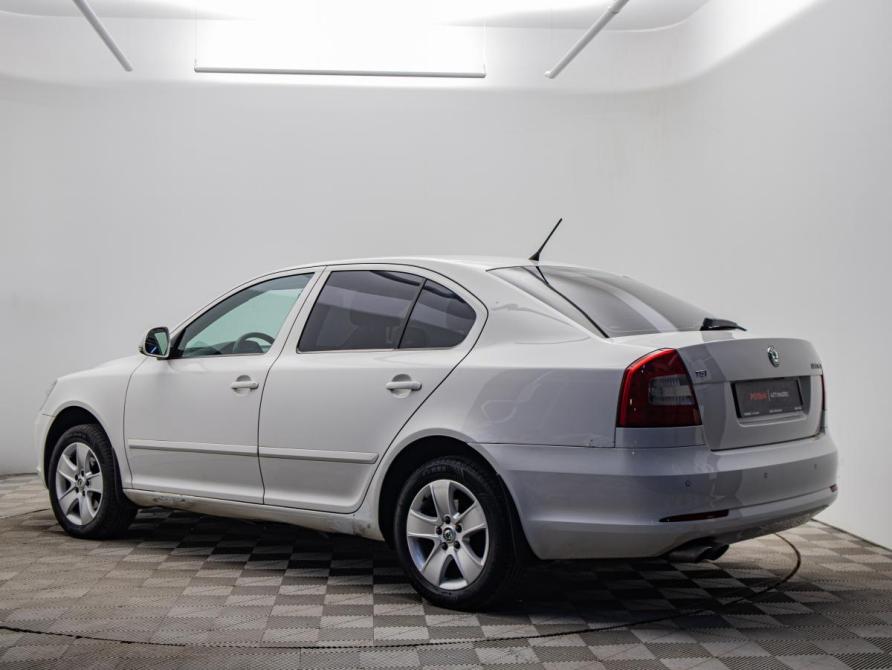 Skoda Octavia II (A5) Рестайлинг Москва  - изображение 3