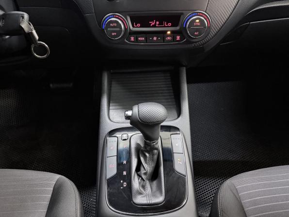 Kia Cerato III Рестайлинг (Classic) с пробегом 2018 года, цена 1 385 000 рублей, 207502 км, седан, Автокод Объявления