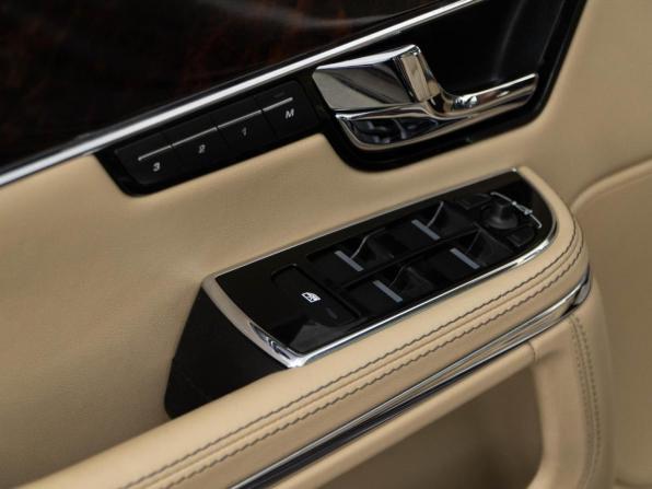 Jaguar XJ IV (X351) с пробегом 2010 года, цена 1 749 077 рублей, 109321 км, седан, Автокод Объявления
