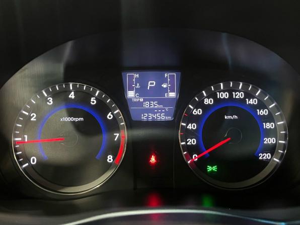 Hyundai Solaris I Рестайлинг с пробегом 2016 года, цена 860 000 рублей, 123455 км, седан, Автокод Объявления