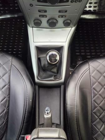 Opel Astra H Рестайлинг с пробегом 2010 года, цена 530 000 рублей, 203031 км, седан, Автокод Объявления