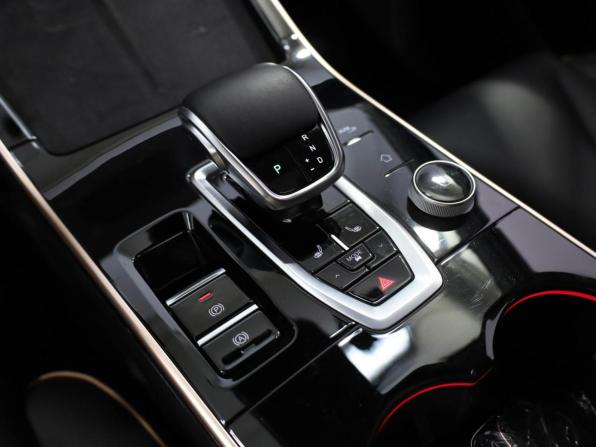 Omoda C5 I с пробегом 2023 года, цена 1 895 000 рублей, 32299 км, внедорожник, Автокод Объявления