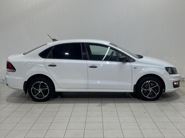 Volkswagen Polo V Рестайлинг с пробегом 2017 года, цена 1 073 000 рублей, 94008 км, седан, Автокод Объявления