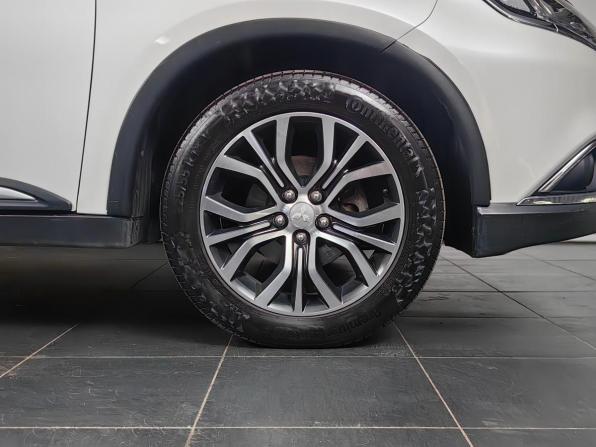 Mitsubishi Outlander III Рестайлинг 2 с пробегом 2017 года, цена 1 888 000 рублей, 142638 км, внедорожник, Автокод Объявления