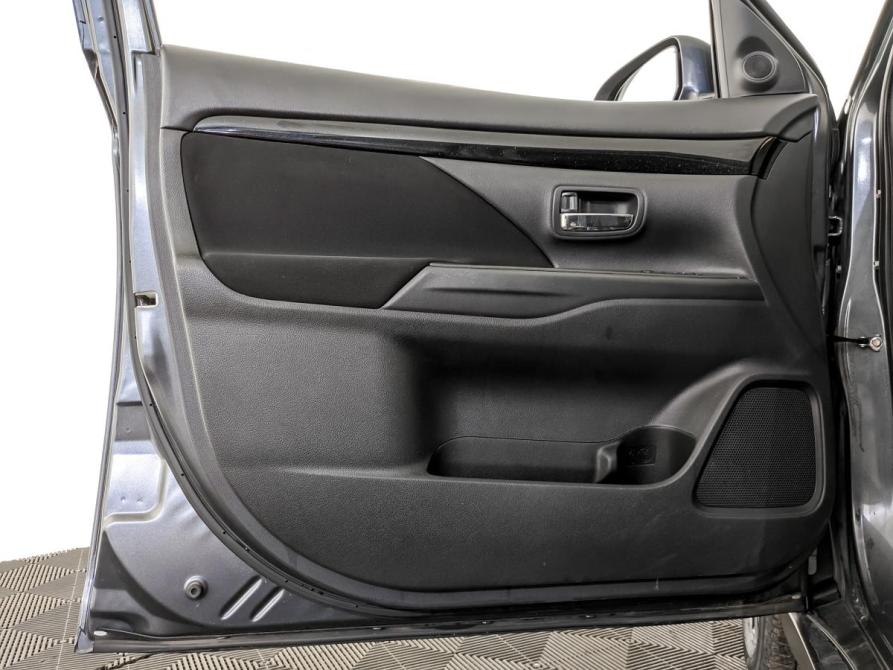 Mitsubishi Outlander III Рестайлинг 3 Санкт-Петербург  - изображение 19
