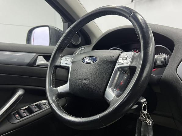 Ford Mondeo IV Рестайлинг с пробегом 2013 года, цена 899 000 рублей, 137000 км, седан, Автокод Объявления