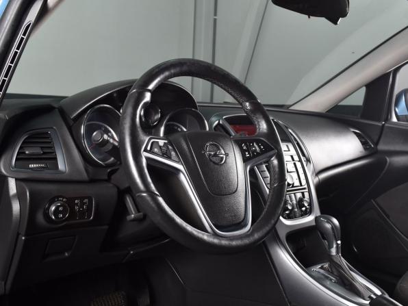 Opel Astra J Рестайлинг с пробегом 2013 года, цена 779 995 рублей, 202841 км, седан, Автокод Объявления