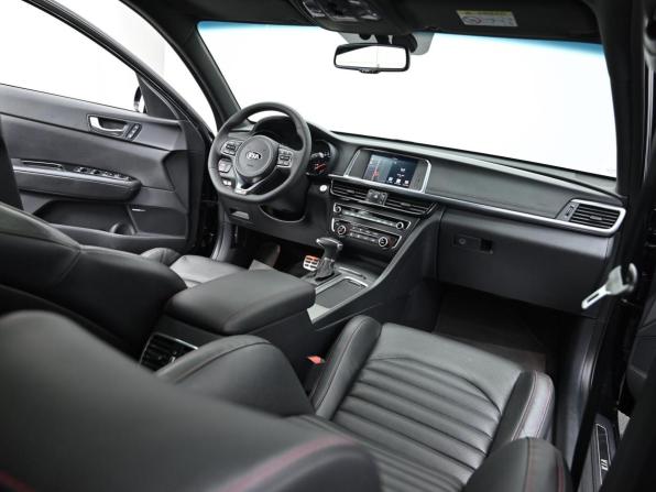 Kia Optima IV с пробегом 2017 года, цена 1 849 000 рублей, 151000 км, седан, Автокод Объявления